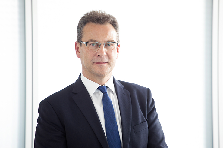 Das Bild zeigt Volker Neumann, Mitglied im Vorstand der ENERVIE und Mark-E und Geschäftsführer der Stadtwerke Lüdenscheid GmbH.